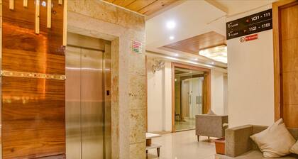 Fabhotel Om Palace