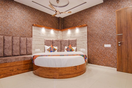 Premium Room | Egyptian cotton sheets, premium bedding, in-room safe, free WiFi