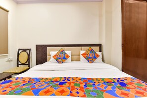 Egyptian cotton sheets, premium bedding, in-room safe, free WiFi - FabHotel Golden Leaf Mansarover (Jaipur)
