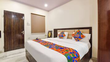 Egyptian cotton sheets, premium bedding, in-room safe, free WiFi