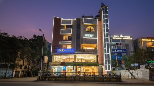 Exterior - Fabhotel Max Inn (Ahmedabad)