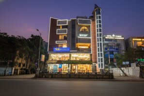 Exterior - Fabhotel Max Inn (Ahmedabad)