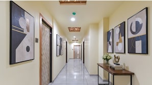 Lobby - Fabhotel Max Inn (Ahmedabad)