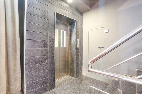 Elevator - FabHotel PP Residency (New Delhi)