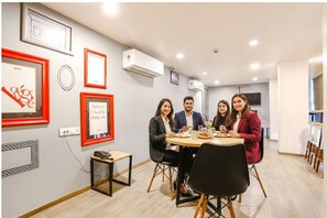 Dining - FabHotel PP Residency (New Delhi)