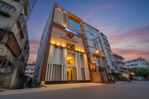 المنشأة من الخارج