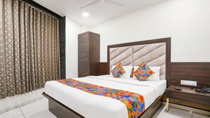 Deluxe Room - Fabhotel Silver Inn (Ahmedabad)