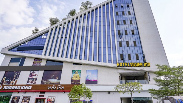 Exterior - Fabhotel Silver Inn (Ahmedabad)