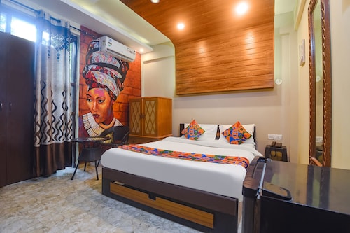 FabExpress Corinthia Boutique Rooms, Candolim Beach