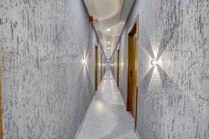 Lobby - Fabhotel Western Inn (Surat)