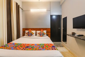 Egyptian cotton sheets, premium bedding, in-room safe, free WiFi