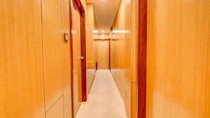 Lobby - Fabexpress Grand View (Bengaluru)