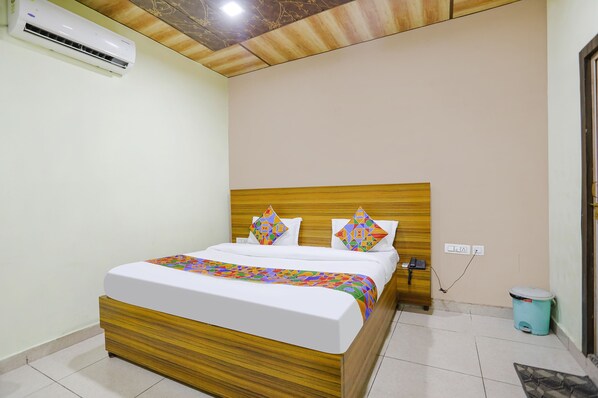 Egyptian cotton sheets, premium bedding, in-room safe, soundproofing
