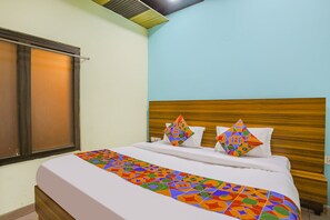 Egyptian cotton sheets, premium bedding, in-room safe, soundproofing