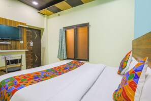 Egyptian cotton sheets, premium bedding, in-room safe, soundproofing