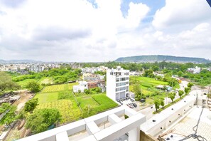 View from property - Fabhotel Diamond I (Udaipur)