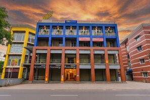 Exterior - Fabhotel Symphony Grand (Ahmedabad)