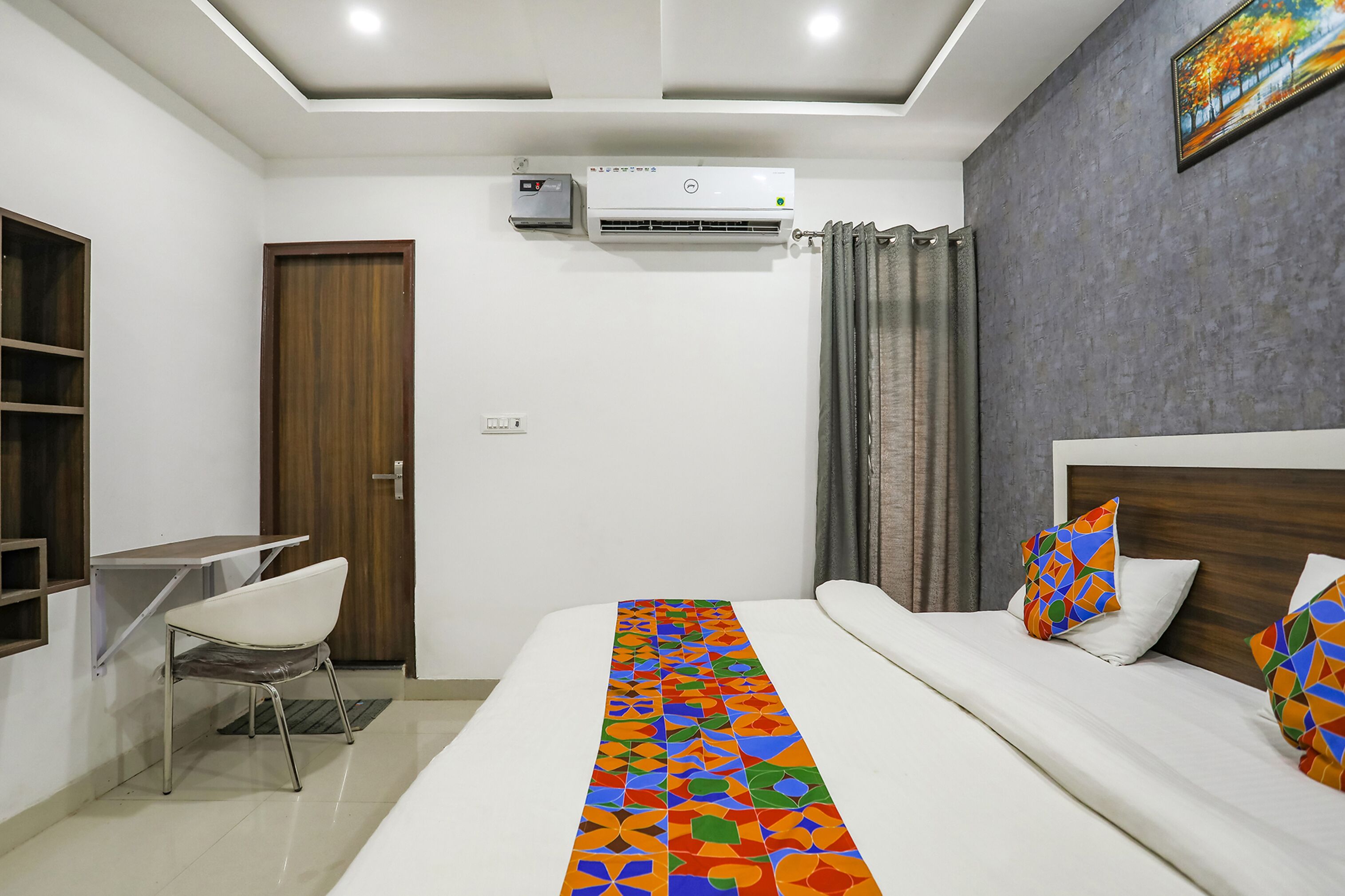 egyptian cotton sheets, premium bedding, in-room safe, free wifi