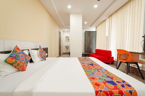 Egyptian cotton sheets, premium bedding, in-room safe, free WiFi
