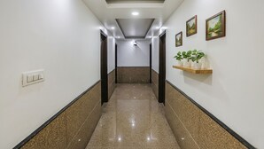 Lobby - Fabhotel Unique Stay (Noida)