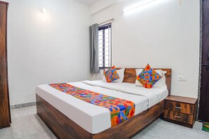 Deluxe Room | Egyptian cotton sheets, premium bedding, in-room safe, free WiFi - FabHotel SSG (Bhopal)
