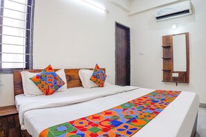 Deluxe Room | Egyptian cotton sheets, premium bedding, in-room safe, free WiFi - FabHotel SSG (Bhopal)