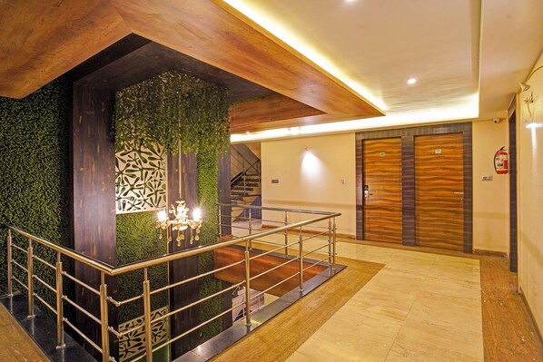 Lobby - FabHotel The Bentree - MP Nagar (Bhopal)