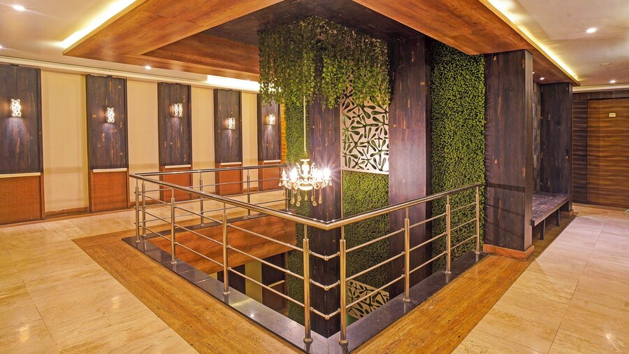 FabHotel The Bentree - MP Nagar