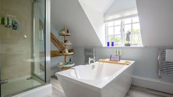 Bathtub, hair dryer, towels