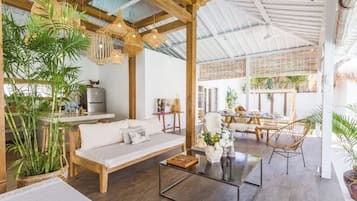 Deluxe Villa, 5 Bedrooms, Private Pool, Pool View | Living area | Smart TV