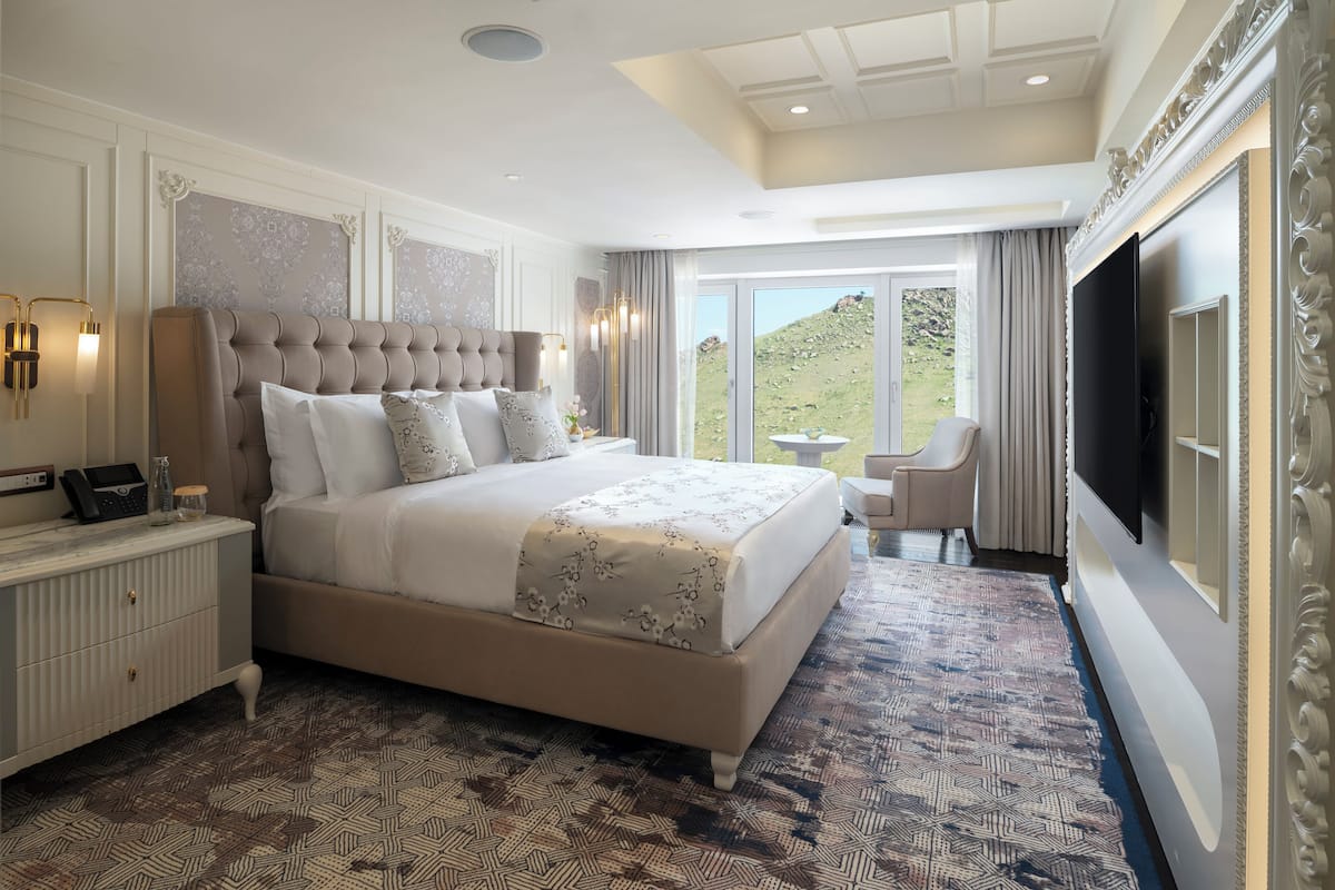 Presidential Suite (Deluxe)