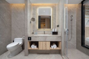 Shower, rainfall showerhead, free toiletries, hair dryer - Langson Dongguan - Dalang Songshan Lake (Dongguan)