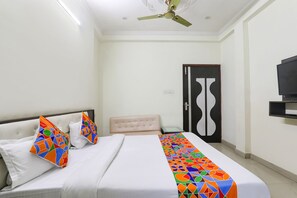 尊荣客房 | 埃及棉床单、高档床上用品、客房内保险箱、免费 WiFi