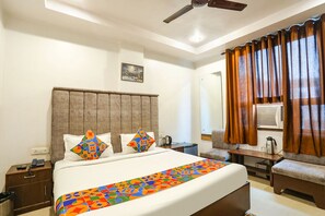 Deluxe Room | Egyptian cotton sheets, premium bedding, in-room safe, free WiFi - Fabhotel Dps International (Prayagraj)