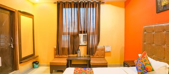 Fabhotel Dps International