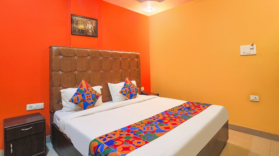 Fabhotel Dps International