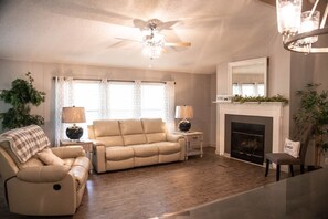 TV, fireplace, offices - Countryside Living with a great outdoor space! (Guntersville)