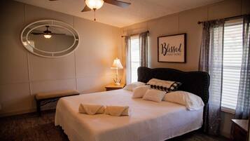 3 Schlafzimmer, Bügeleisen/Bügelbrett, WLAN, Bettwäsche