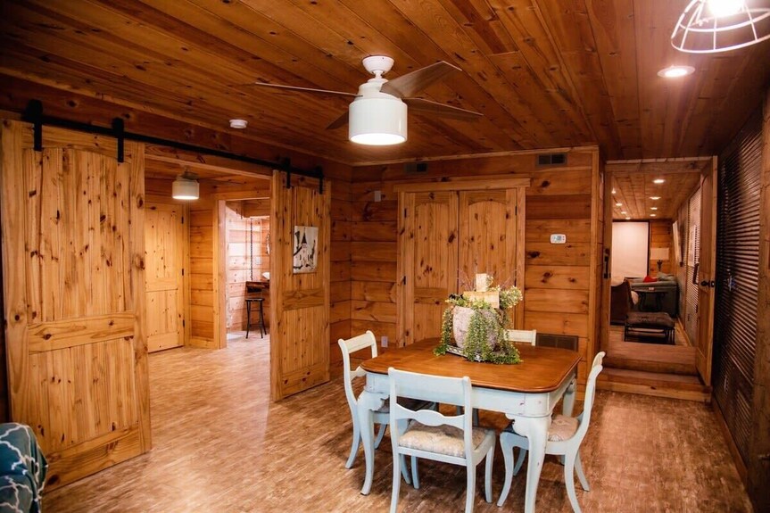 Private Hot Tub, Family Retreat! Southern Comfort - Scottsboro, AL