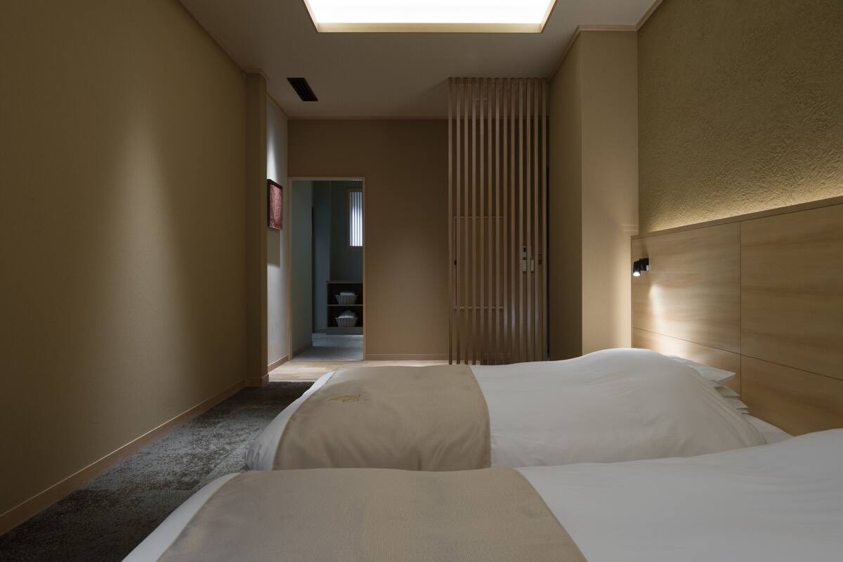 1 bedroom, in-room safe, WiFi (free), bed sheets