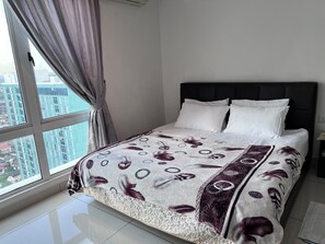 2 quartos, ferros/tábuas de passar roupa, Wi-Fi, roupa de cama