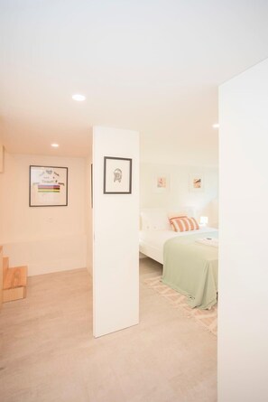 2 quartos, ferros/tábuas de passar roupa, Wi-Fi, roupa de cama
