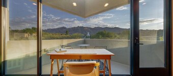 Pool & Hot Tub / Mountain Views / GH / 3 BR 2 BA