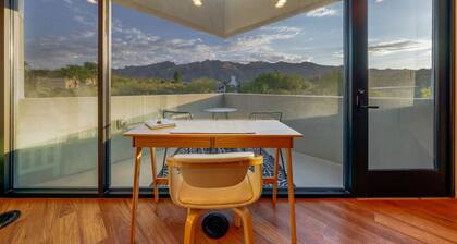 Pool & Hot Tub / Mountain Views / GH / 3 BR 2 BA