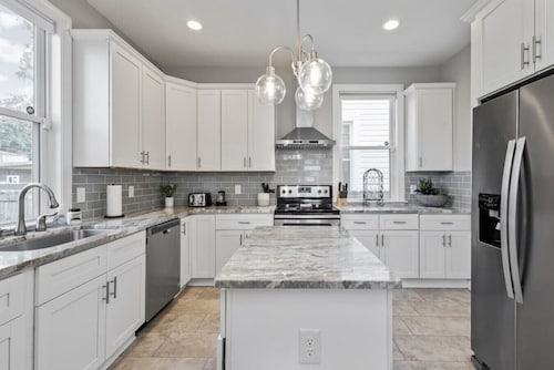 Spacious, Vibrant Home `n Central Richmond, VA!