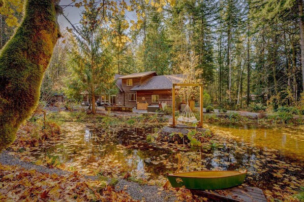 Exterior - Spectacular Private Mountain Cabin on 6 Acres, Epic Outdoor, Hot Tub, Game Room, Pond (Rhododendron)