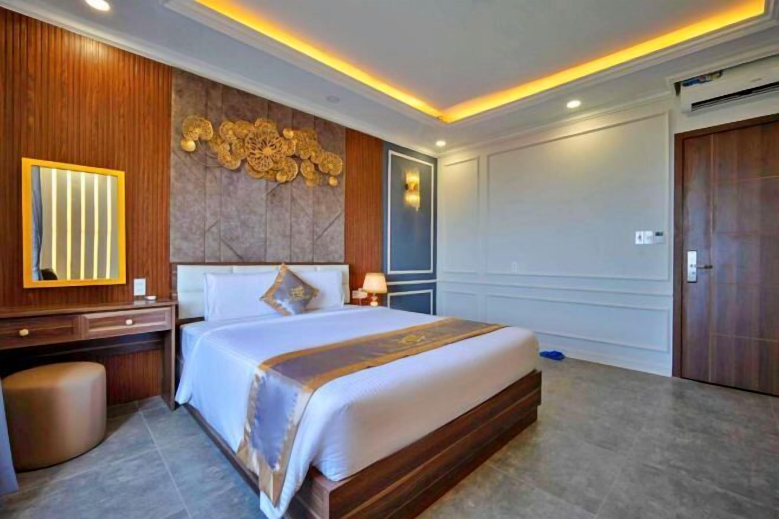 Egyptian cotton sheets, premium bedding, memory foam beds, minibar