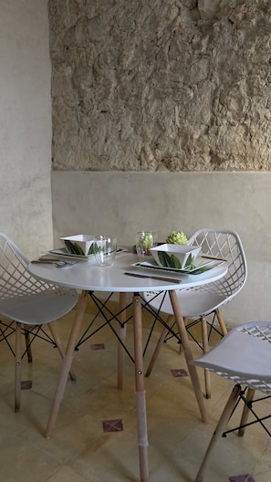 تناول الطعام