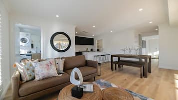 TV, Netflix, streaming services, offices