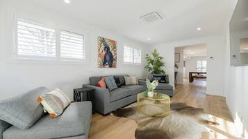 TV, Netflix, streaming services, offices